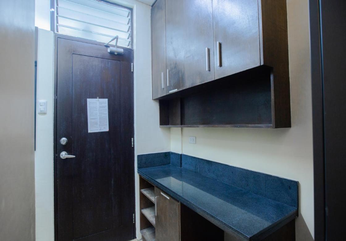 Monchere Dormitory Manila Exterior photo